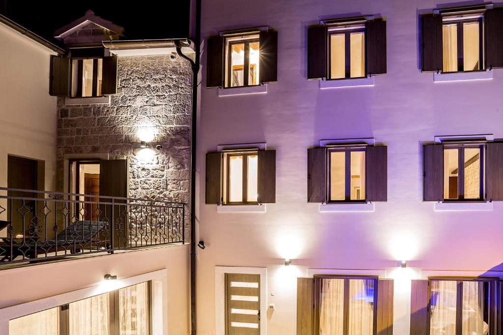 Budova, v ktorej sa ubytovanie bed & breakfast nachádza