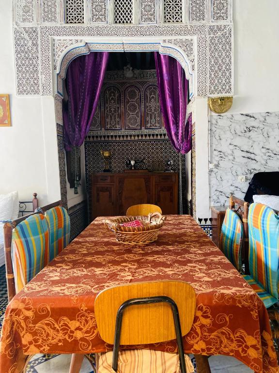 Posezení v ubytování Fes Iconic yedouna hostel