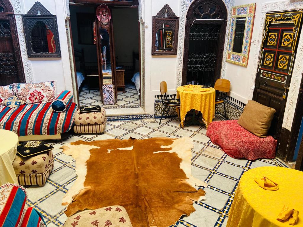 Posezení v ubytování Fes Iconic yedouna hostel
