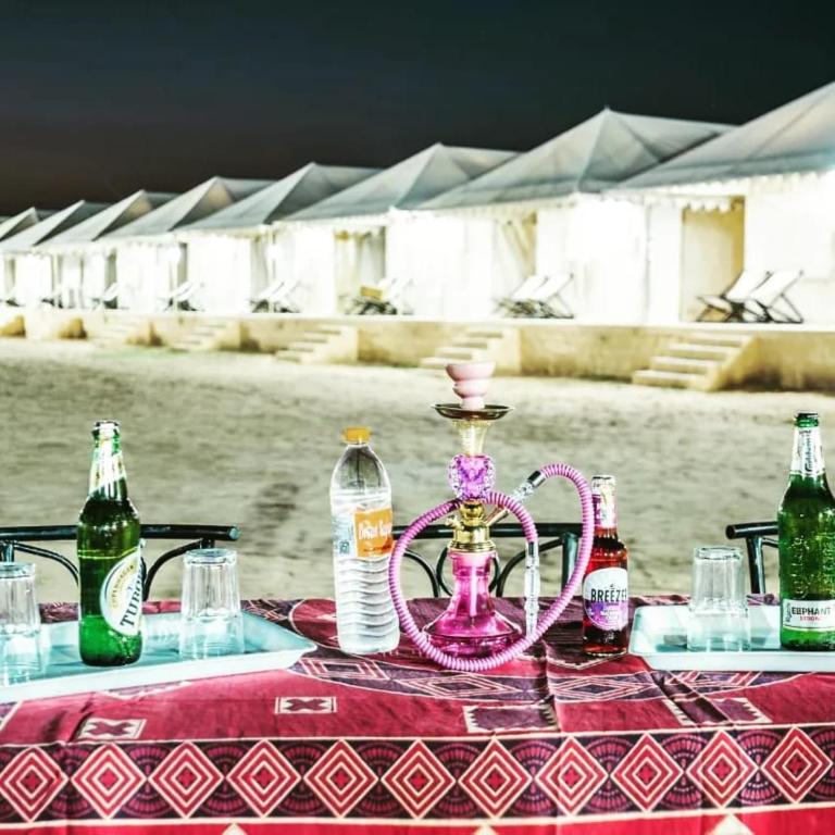 Nápoje v ubytování Arman Desert Luxury Camp & Resort Jaisalmer