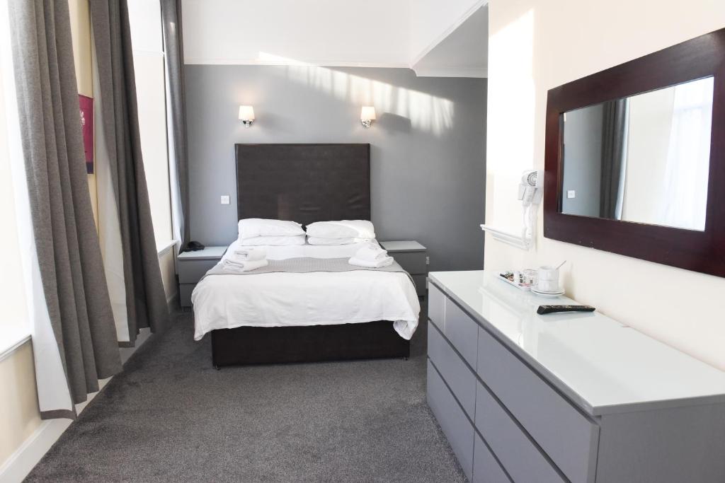 Sandyford Hotel - Double Room