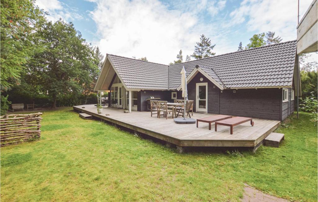Zahrada ubytování Four-Bedroom Holiday Home In Vig