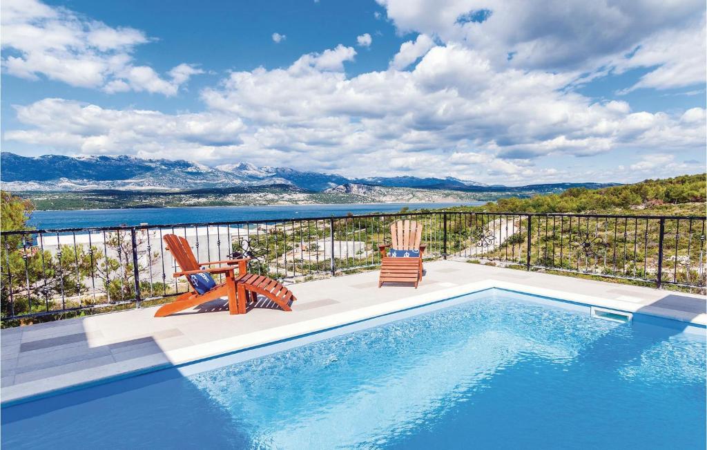 Three-Bedroom Holiday Home In Novigrad