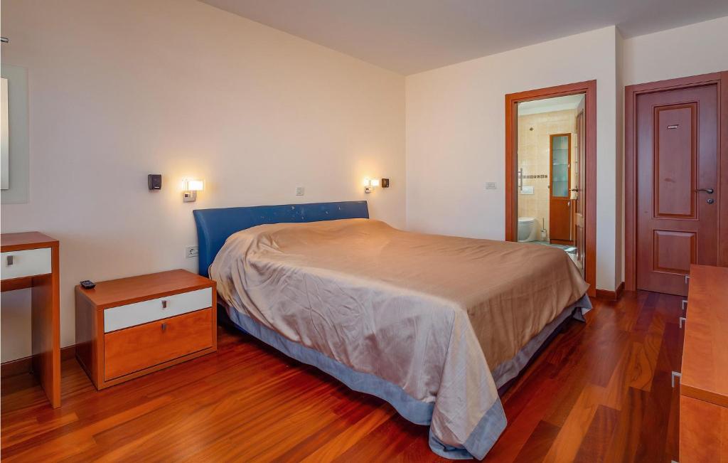 Posteľ alebo postele v izbe v ubytovaní Amazing Apartment In Moscenicka Draga
