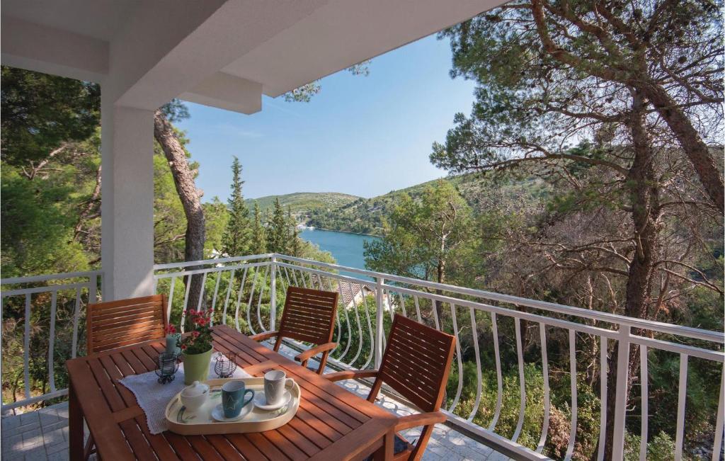 Two-Bedroom Apartment In Zaton
