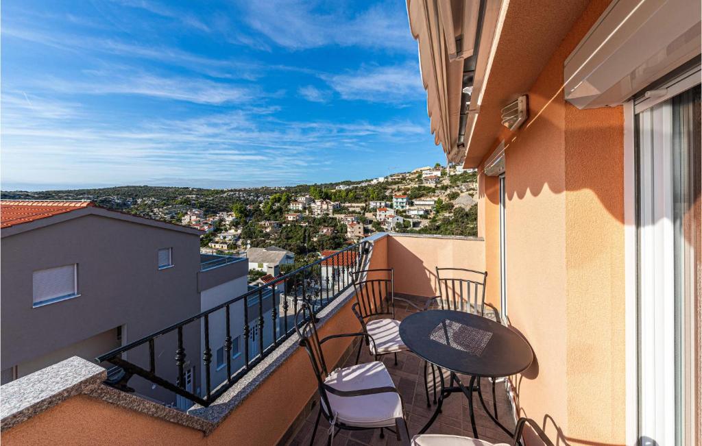 Balkón alebo terasa v ubytovaní 2 Bedroom Gorgeous Apartment In Sevid