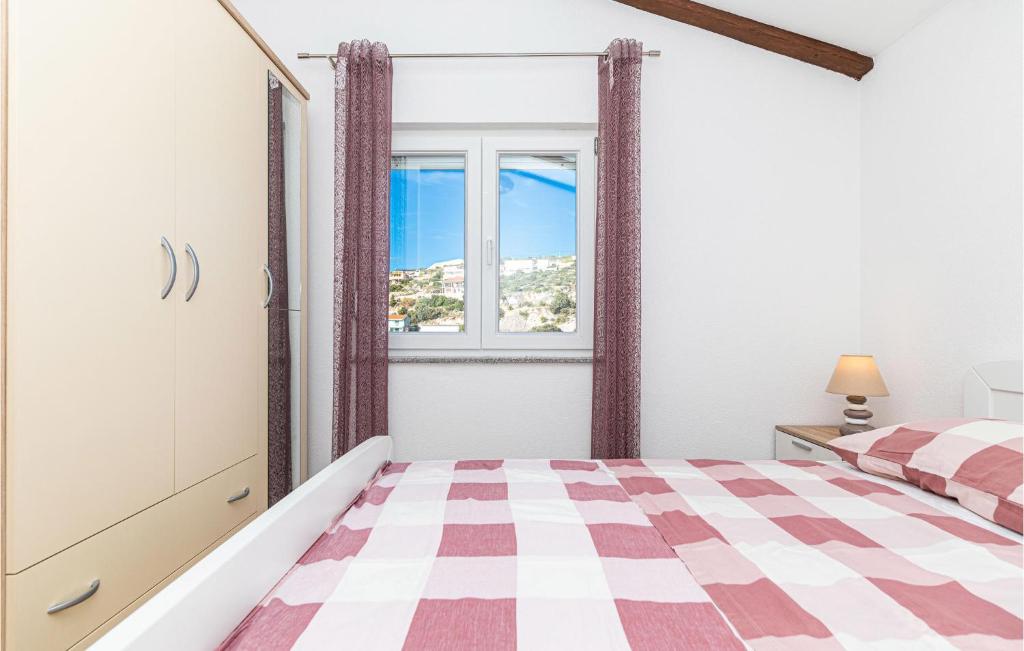 Posteľ alebo postele v izbe v ubytovaní 2 Bedroom Gorgeous Apartment In Sevid