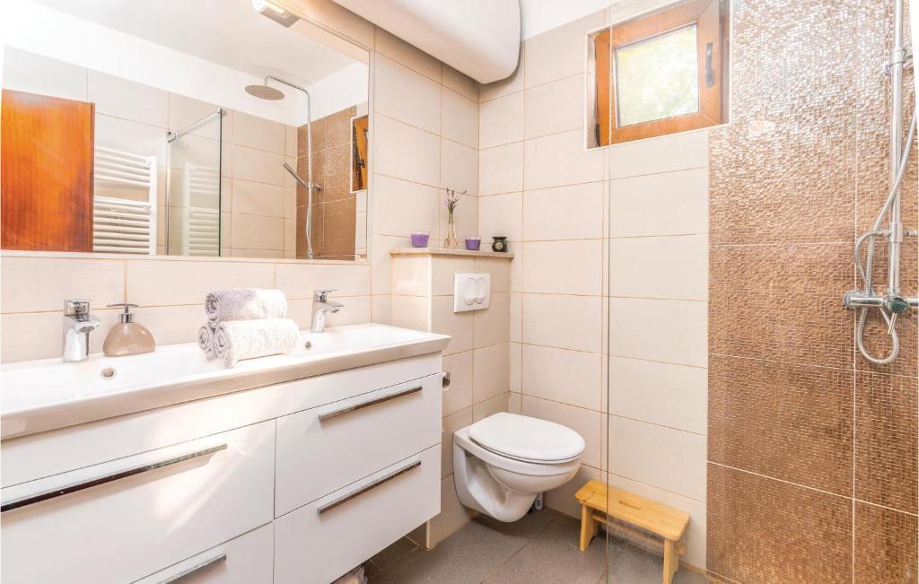 Fotografie z fotogalerie ubytování 2 Bedroom Beautiful Home In Malinska v destinaci Malinska