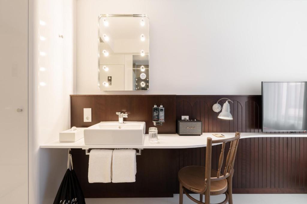 Eldhús eða eldhúskrókur á Ruby Hanna Hotel Stuttgart