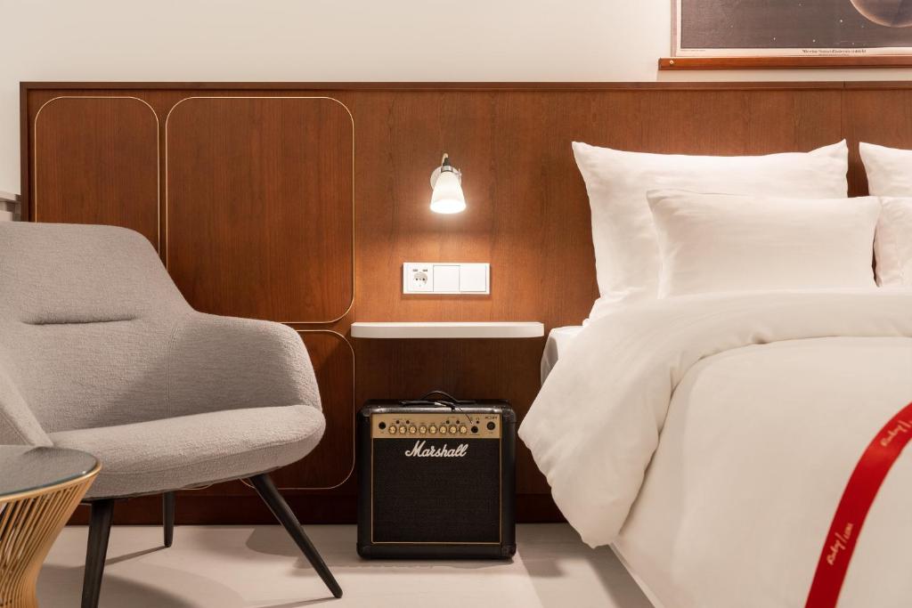 Ruby Luna Hotel Dusseldorf - Resim 35