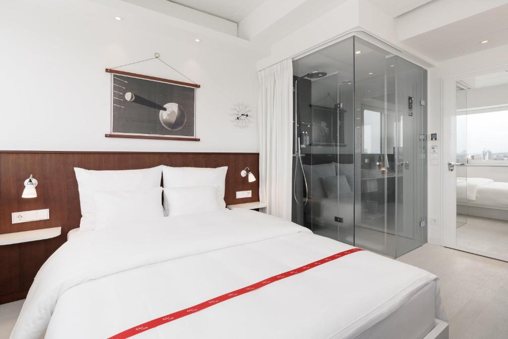 Ruby Luna Hotel Dusseldorf - Resim 27