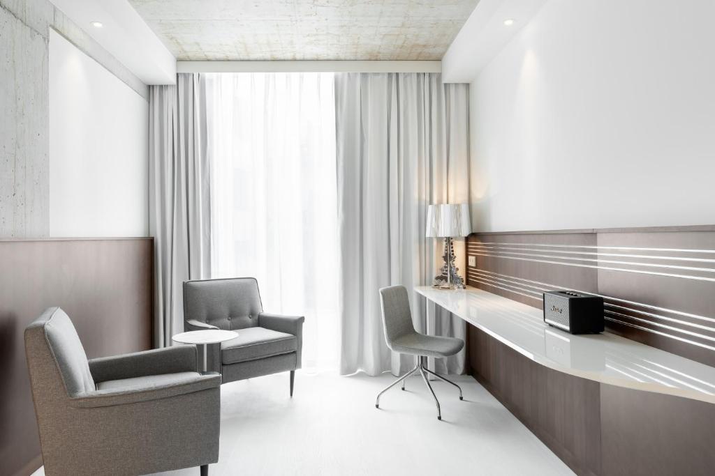 Posezení v ubytování Ruby Ella Hotel Cologne
