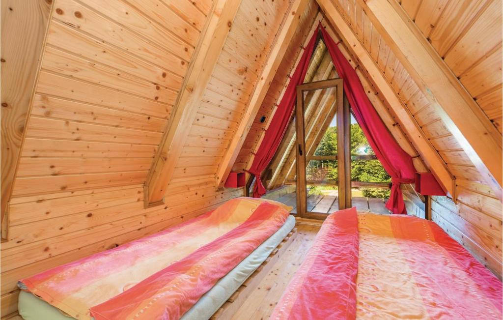 Posteľ alebo postele v izbe v ubytovaní One-Bedroom Holiday Home In Delnice