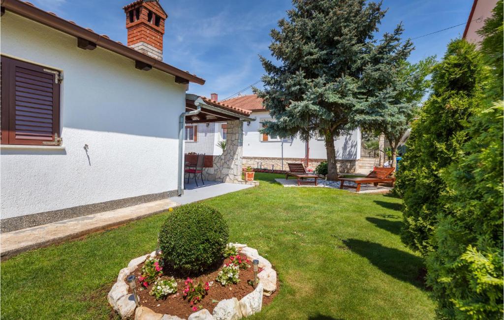 Zahrada ubytování Holiday Home Fazana 22
