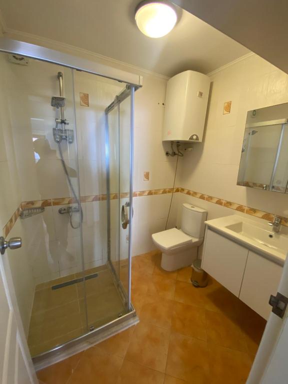 Koupelna v ubytování Amazing 2 bedroom penthouse!