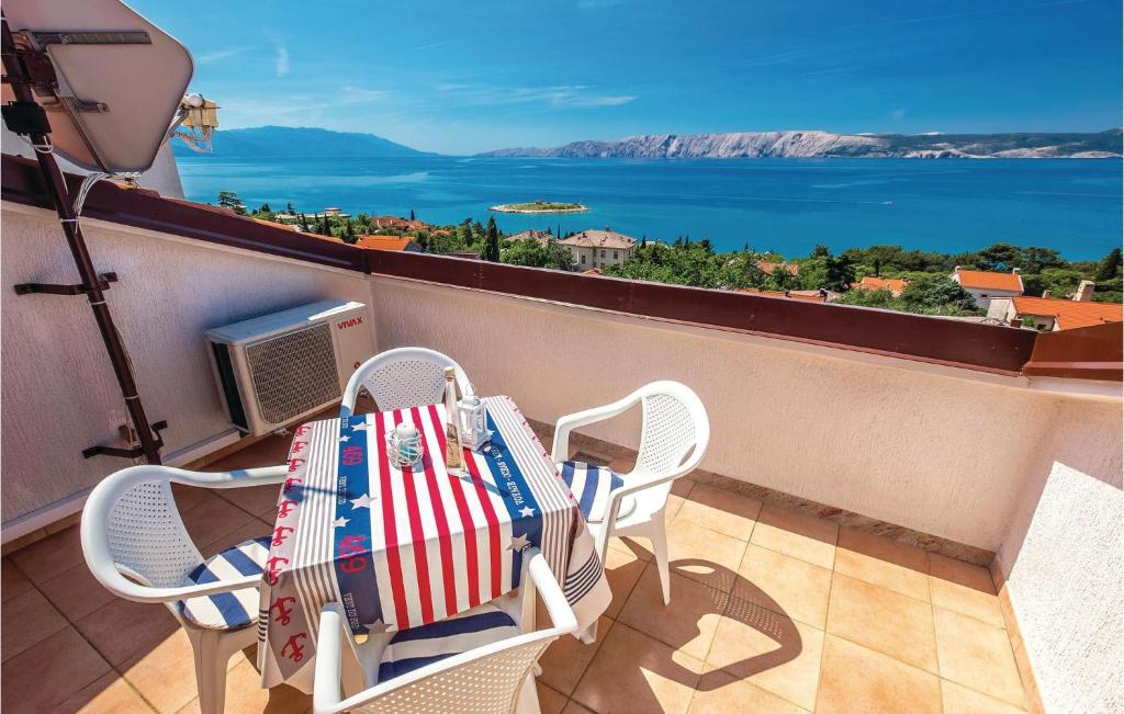2 Bedroom Stunning Apartment In Novi Vinodolski