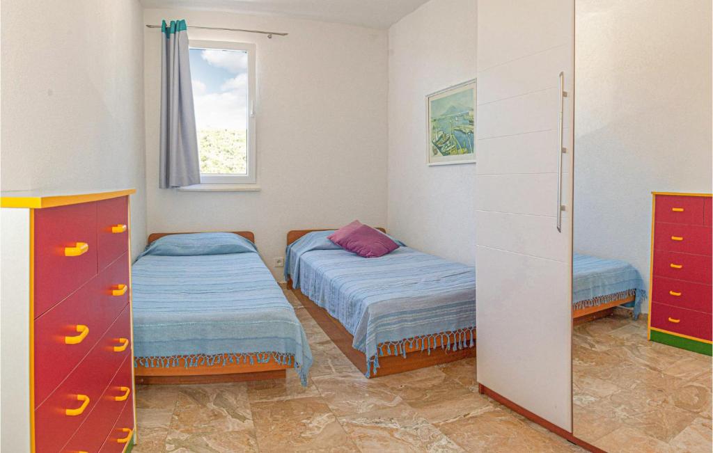 Posteľ alebo postele v izbe v ubytovaní Awesome Apartment In Vinisce
