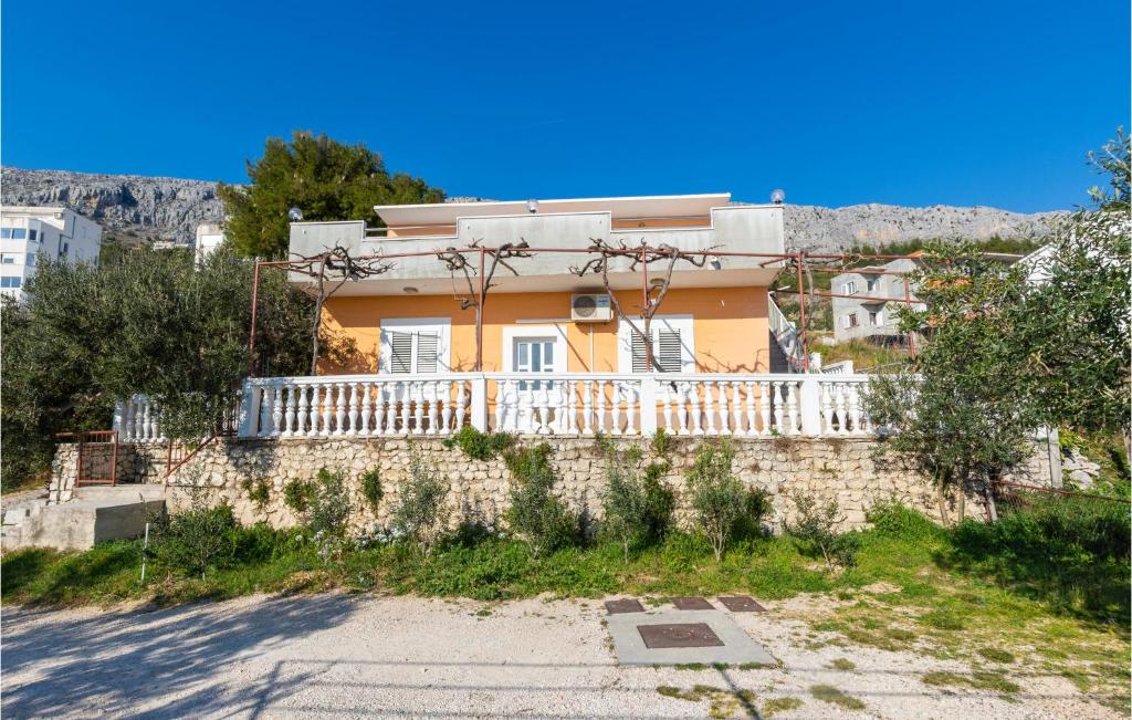 Budova, v ktorej sa apartmán nachádza