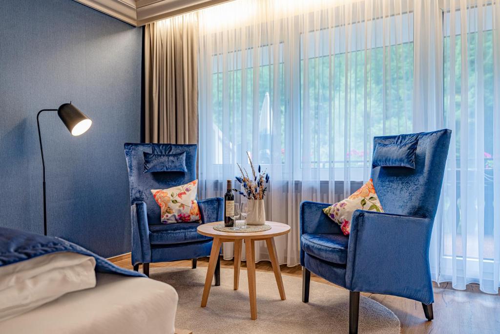 Posezení v ubytování Hotel Langenwaldsee