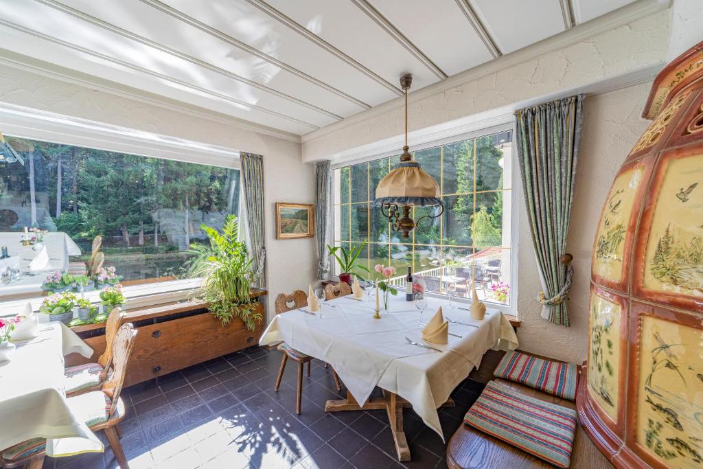 Restaurace v ubytování Hotel Langenwaldsee