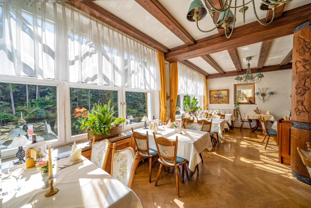 Posezení v ubytování Hotel Langenwaldsee
