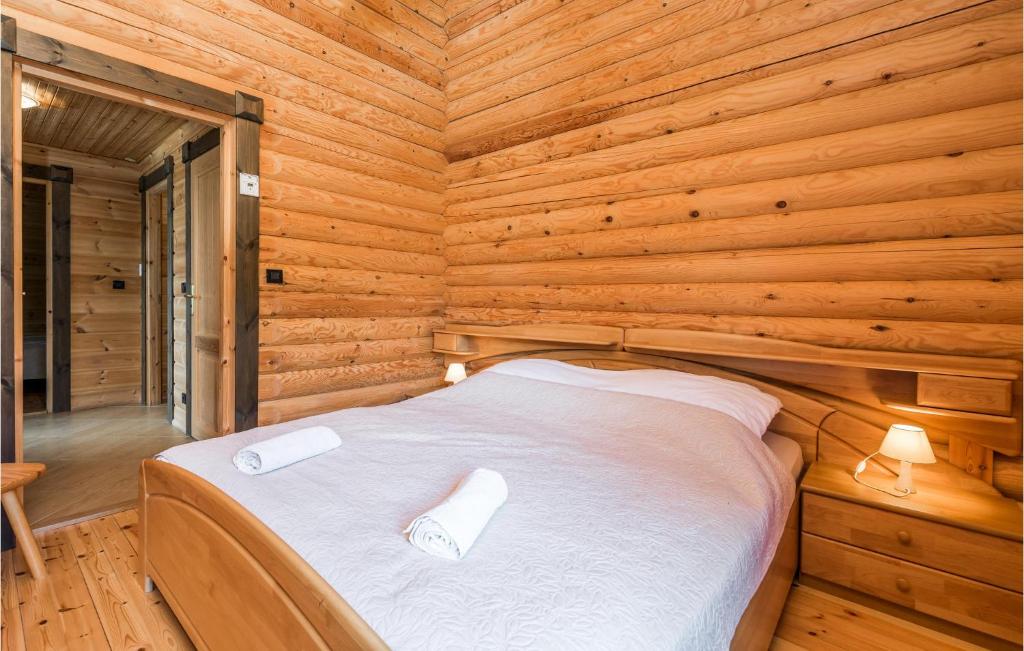 Posteľ alebo postele v izbe v ubytovaní Amazing Home In Ravna Gora With Sauna
