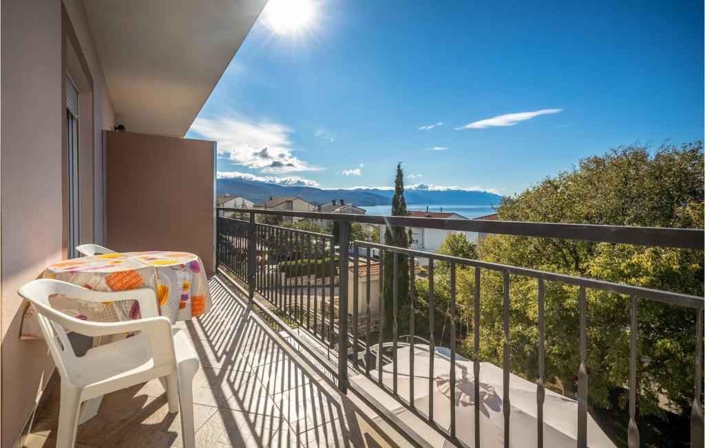 2 Bedroom Awesome Apartment In Novi Vinodolski