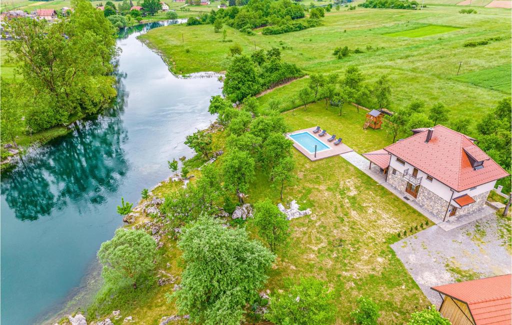 Príroda v okolí dovolenkového domu