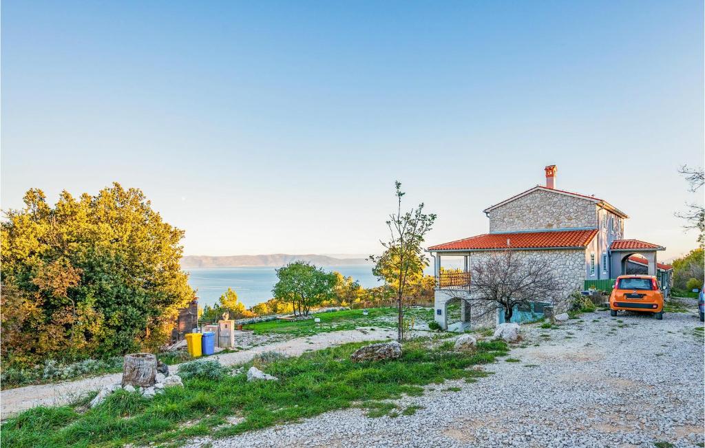 1 Bedroom Gorgeous Apartment In Gondolici