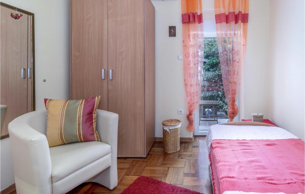Posteľ alebo postele v izbe v ubytovaní Lovely Home In Crikvenica With Wifi