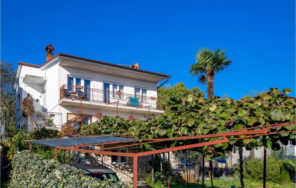 1 Bedroom Gorgeous Apartment In Lovran