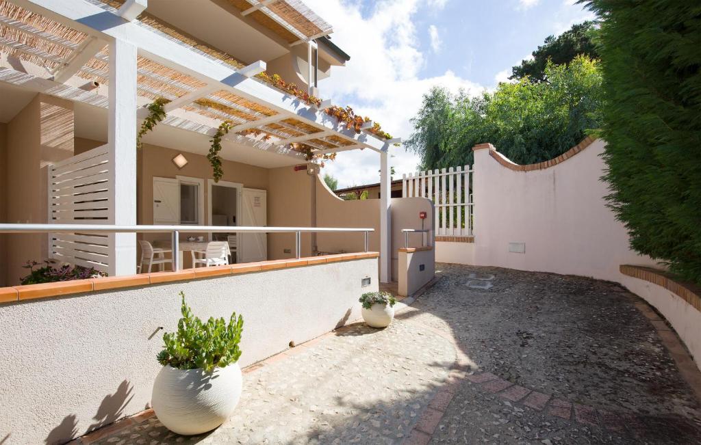 Balkon lub taras w obiekcie Pet Friendly Apartment In Ricadi