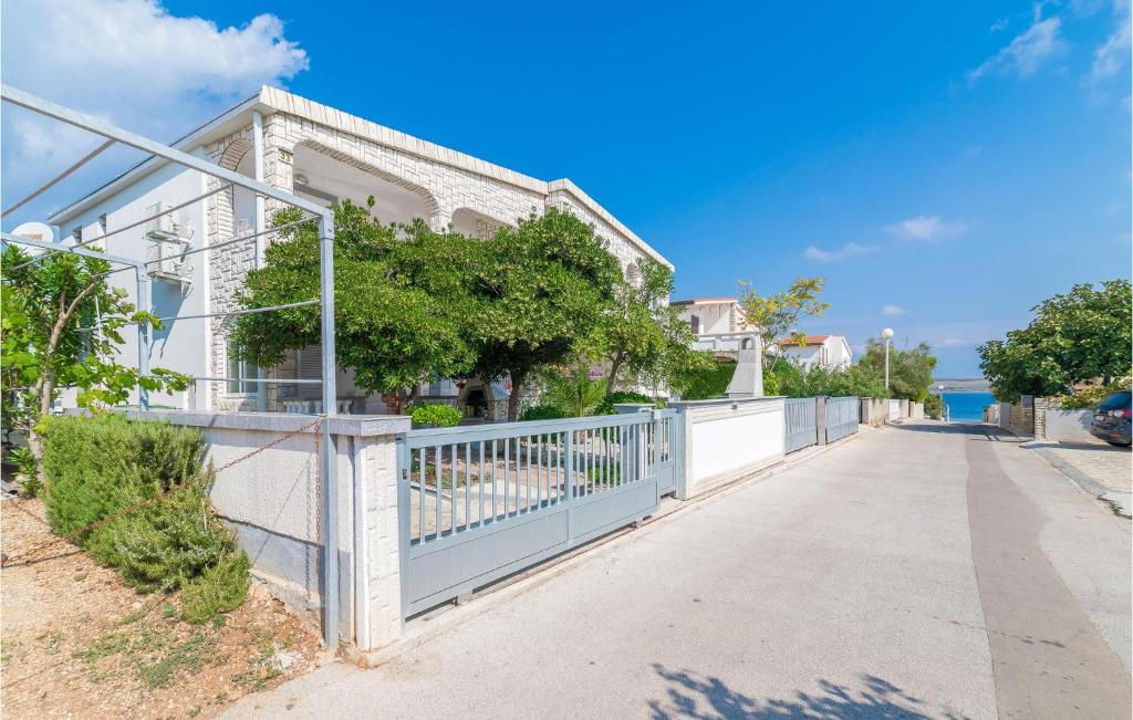 Budova, v ktorej sa apartmán nachádza