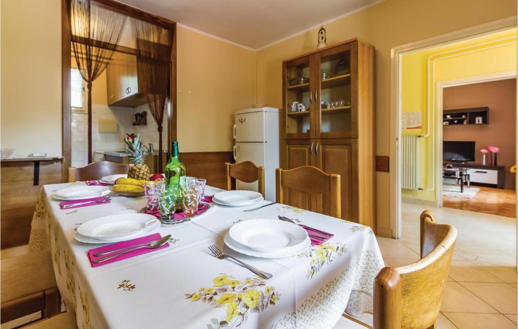 Kuchyň nebo kuchyňský kout v ubytování Holiday Home Segotici Cr