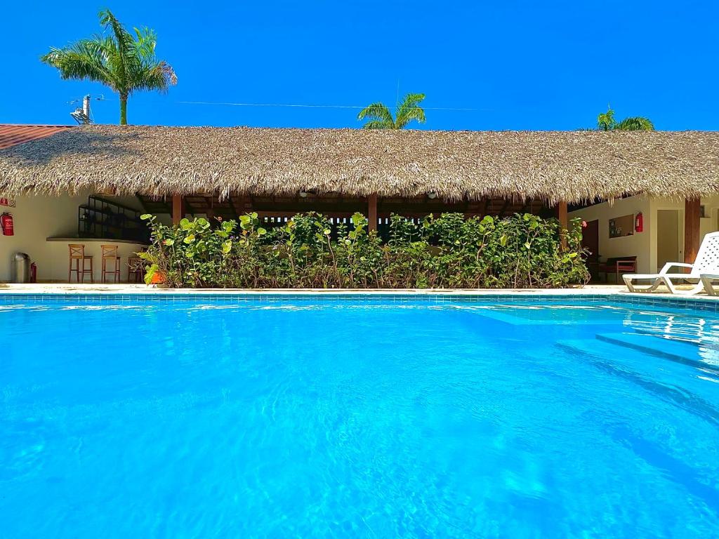 Bazén v ubytování La Curadiña - Encuentro Surf Resort nebo v jeho okolí