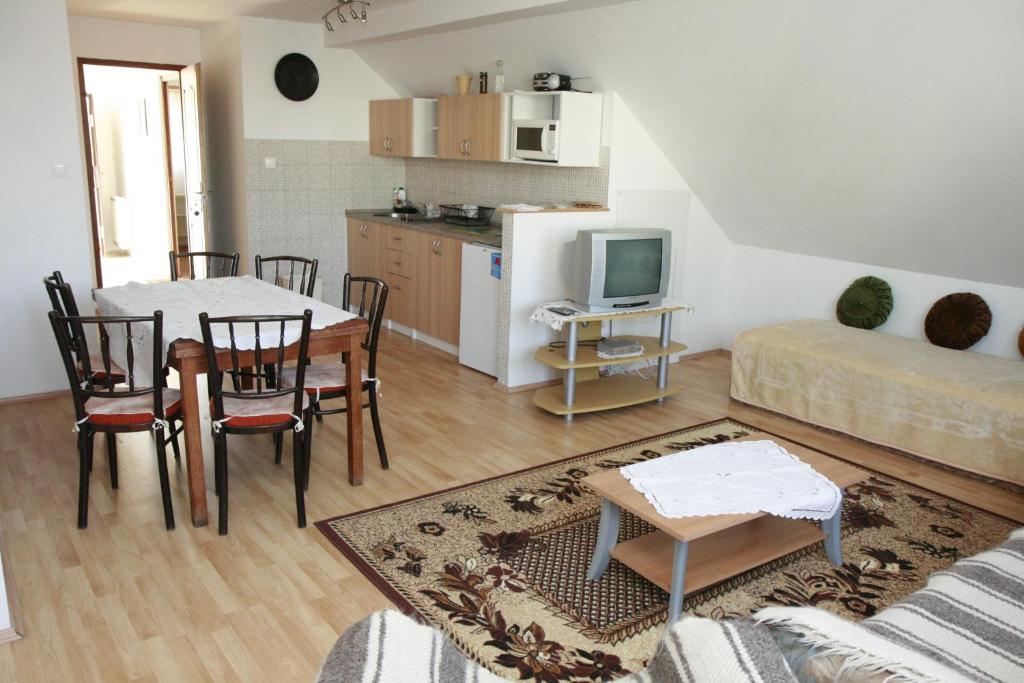 Kuchyň nebo kuchyňský kout v ubytování Apartment Kata
