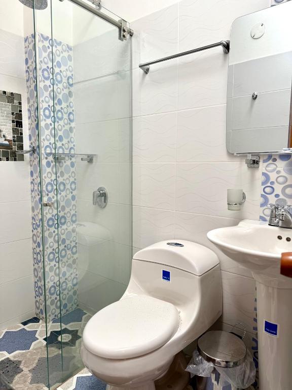 Koupelna v ubytování HOTEL HOSTERIA la PINTADA