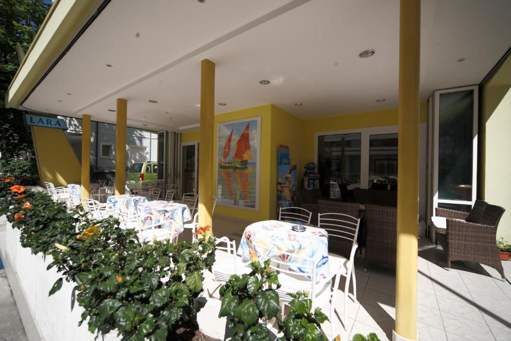 Restaurace v ubytování Hotel Lara
