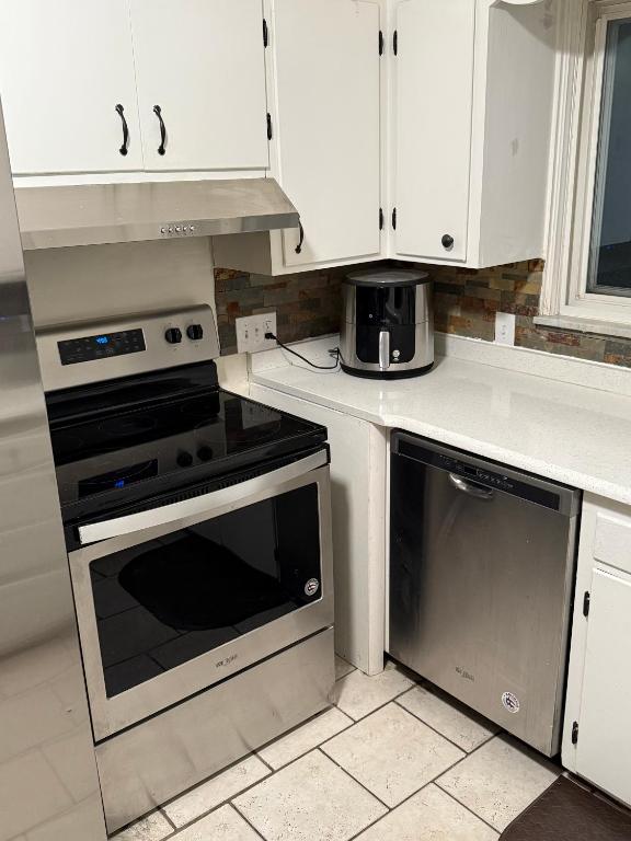 A cozinha ou cozinha compacta de The Unity Hub