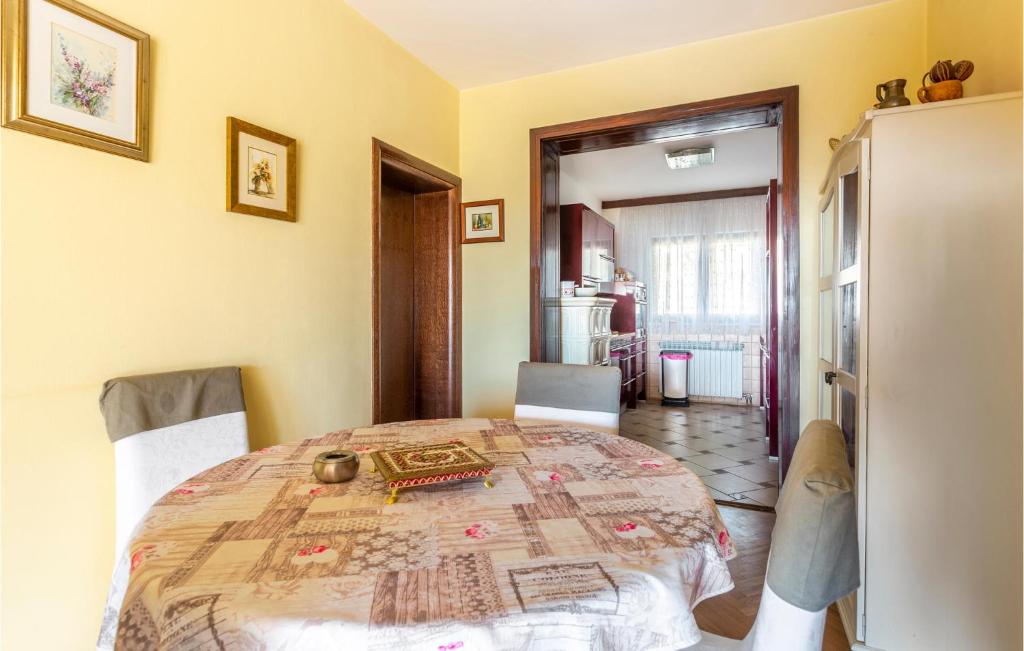 Posteľ alebo postele v izbe v ubytovaní Pet Friendly Home In Jadranovo