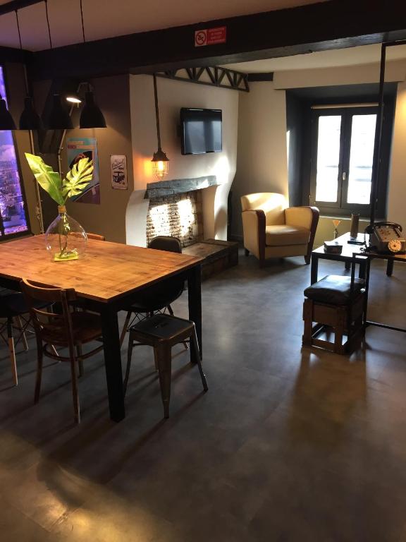 T3 duplex industriel hyper centre ville historique - Appartement 2 Chambres