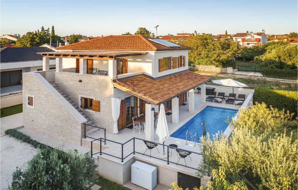 Πισίνα στο ή κοντά στο Nice Home In Peroj With Wifi