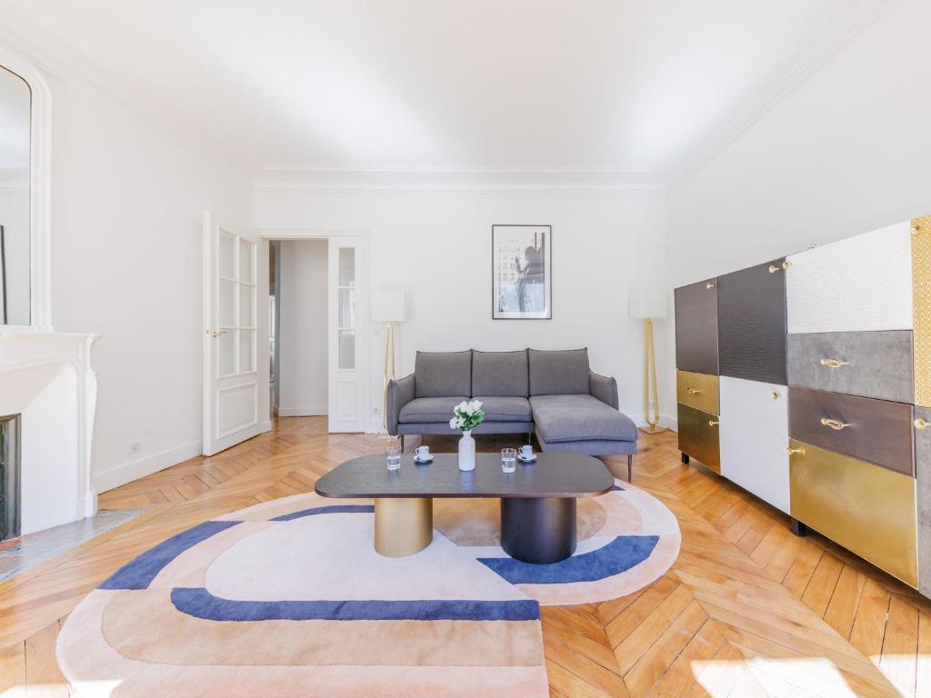 Very nice family appt 2 BDR 4P - HOCHE ETOILE