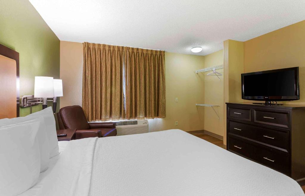 TV a/nebo společenská místnost v ubytování Extended Stay America Select Suites - Salt Lake City - Sandy