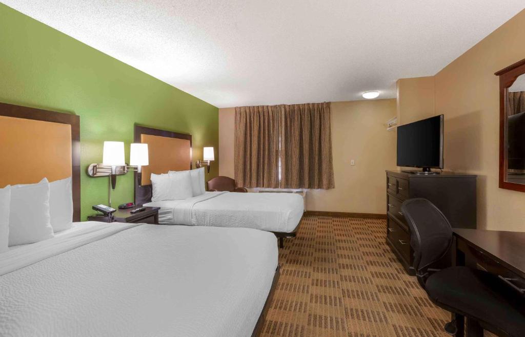 Postel nebo postele na pokoji v ubytování Extended Stay America Select Suites - Salt Lake City - Sandy
