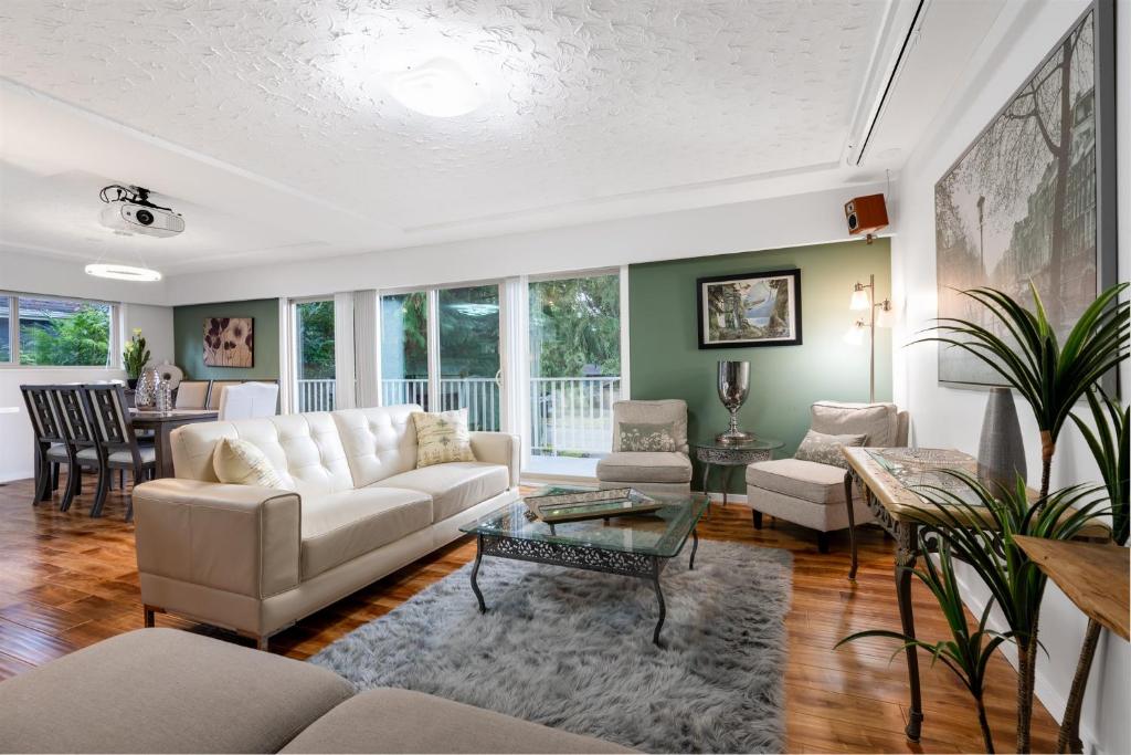 NorthVAN nature living home photo