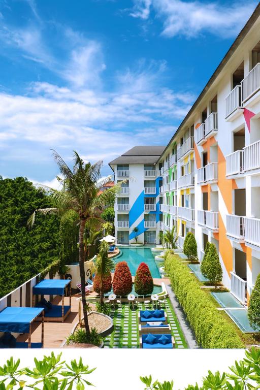Bazén v ubytování Bliss Surfer Hotel Legian nebo v jeho okolí