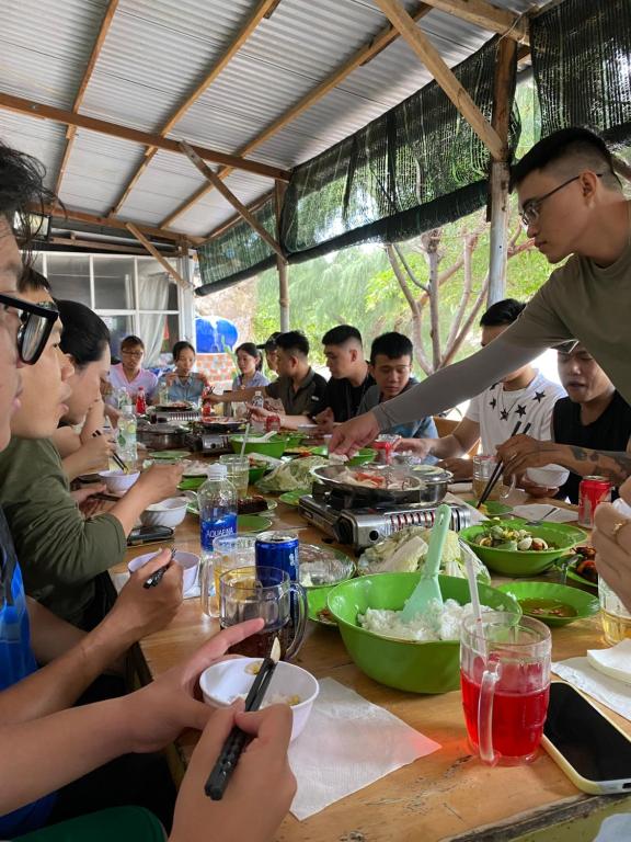Makanan di atau berdekatan hotel