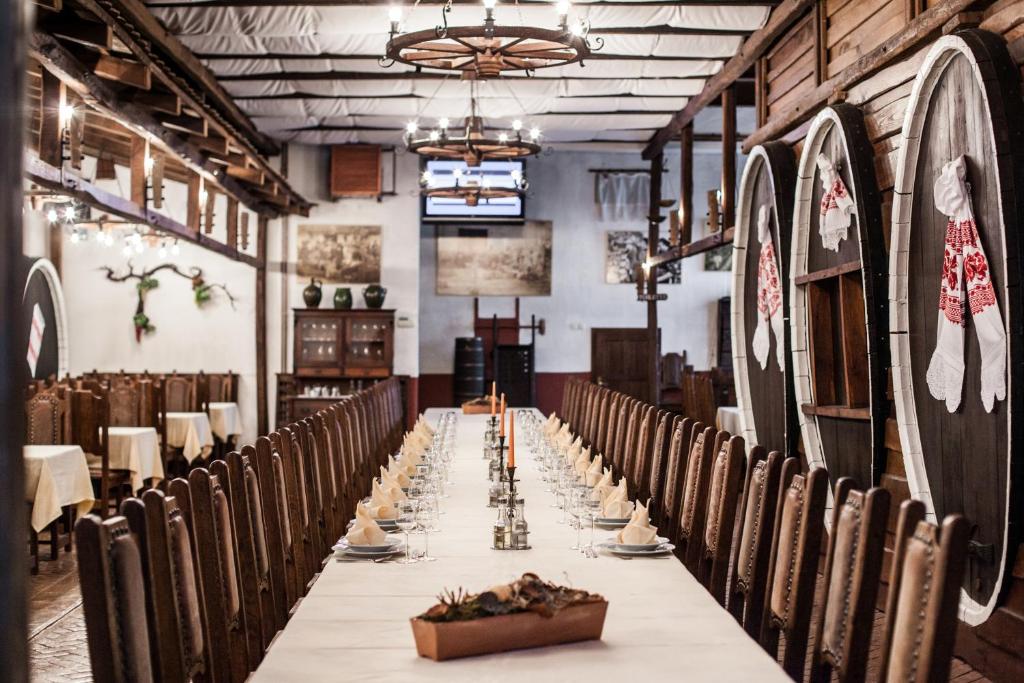 Restaurace v ubytování Hotel Stari Podrum