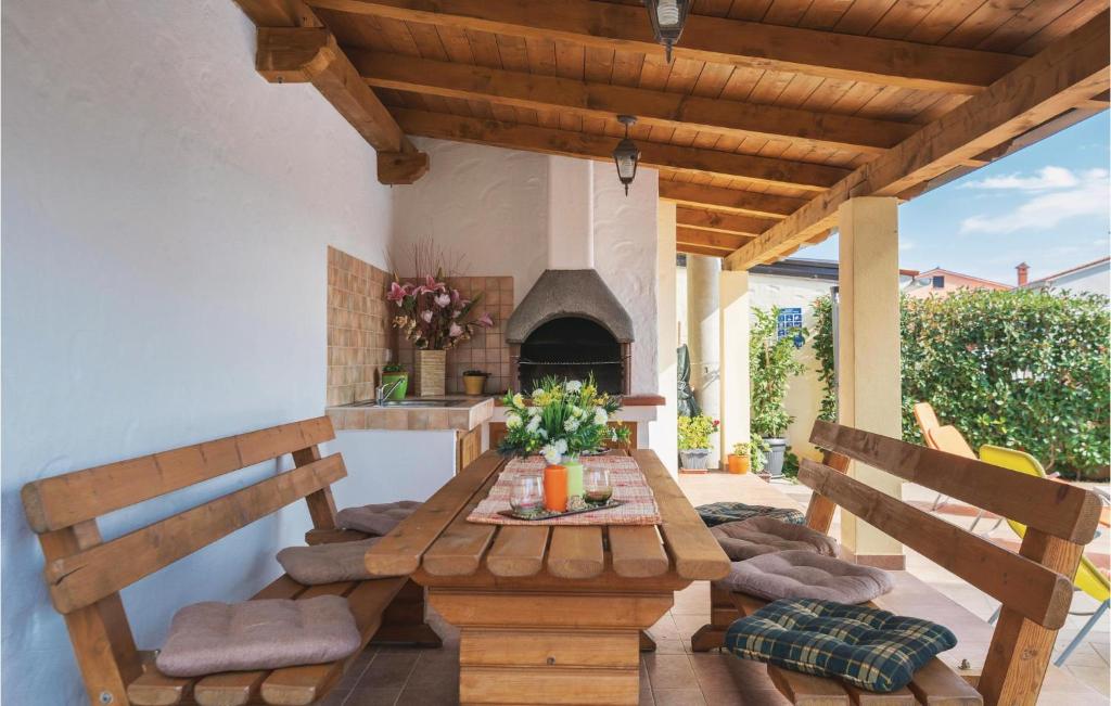 Posedenie v ubytovaní Holiday Home Loborika 44